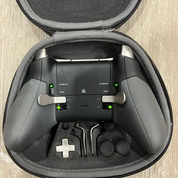 Xbox Elite Controller - Picture 6 of 6